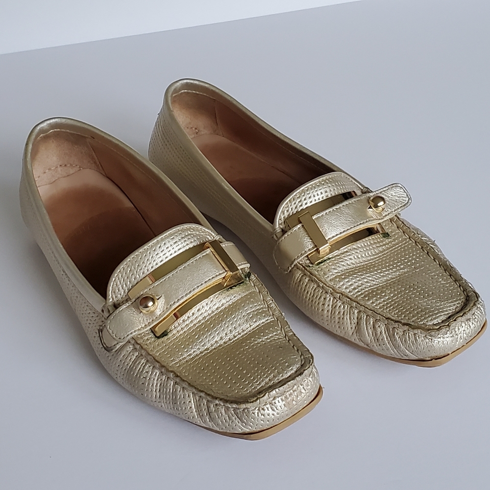 Stuart Weitzman Women's Metallic Gold perforated Leather Driving Loafers Size 6